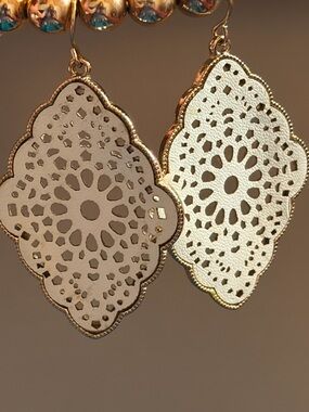 3/$30✨White Moroccan Filigree Laser-Cut Dangles - Gold Tone Boho Earrings ✨